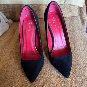 AKIRA Black and Vibrant Pink Heels